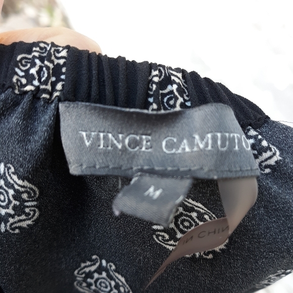 🌟 Vince Camuto off the shoulder top size medium - Picture 4 of 4